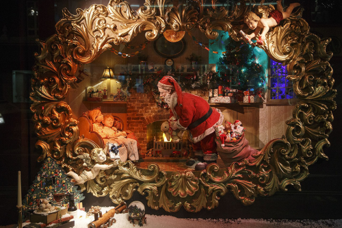 Fortnum & Mason Christmas Window Display